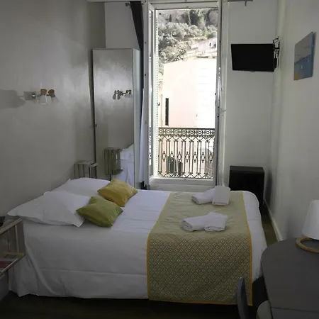 Le Cassiden Hotel 2*